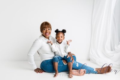 Modern Photo Session for Mommy & Me in South Jersey by Lin Ellen Studios